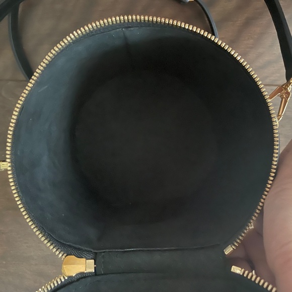 EMT 2300 100% Authentic Loius Vuitton Cannes Handbag - Picture 9 of 9